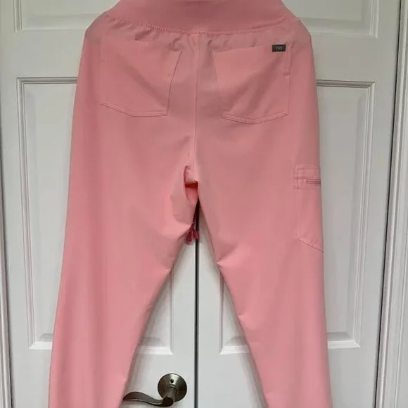 FIGS Fight Club Pink Scrub Set Rare Discontinued Color Size Small - Picture 8 of 10